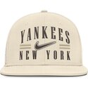 kepsar-platt-beige-justerad-dri-fit-true-structured-aero-bill-fran-new-york-yankees-mlb-av-nike