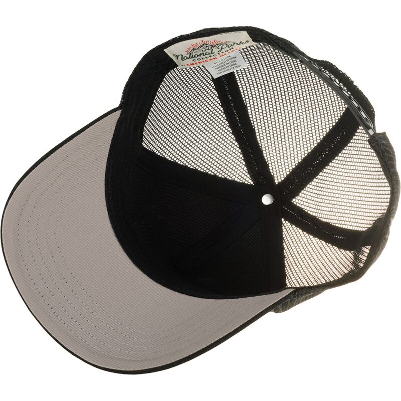 kepsar-bojd-svart-snapback-valin-fran-yellowstone-national-park-av-american-needle