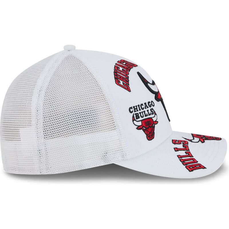 kepsar-bojd-vit-snapback-9forty-m-crown-a-frame-all-over-fran-chicago-bulls-nba-av-new-era