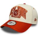 kepsar-bojd-beige-snapback-e-frame-wordmark-suede-fran-new-york-yankees-mlb-av-new-era