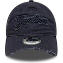 kepsar-bojd-marinbla-justerbart-band-9twenty-distress-wordmark-fran-new-york-yankees-mlb-av-new-era