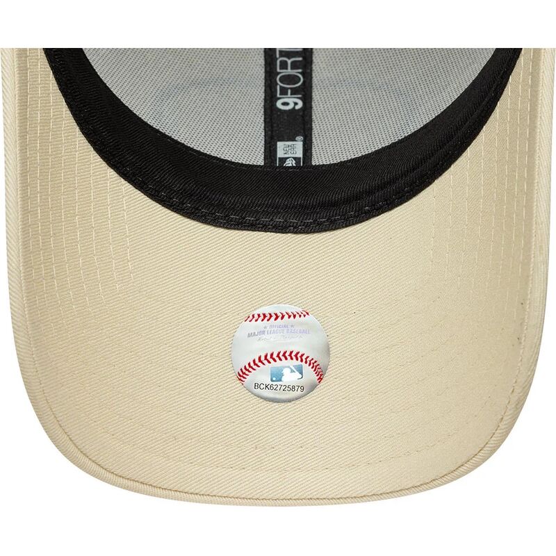 kepsar-bojd-kram-justerbart-band-9forty-patch-fran-los-angeles-dodgers-mlb-av-new-era