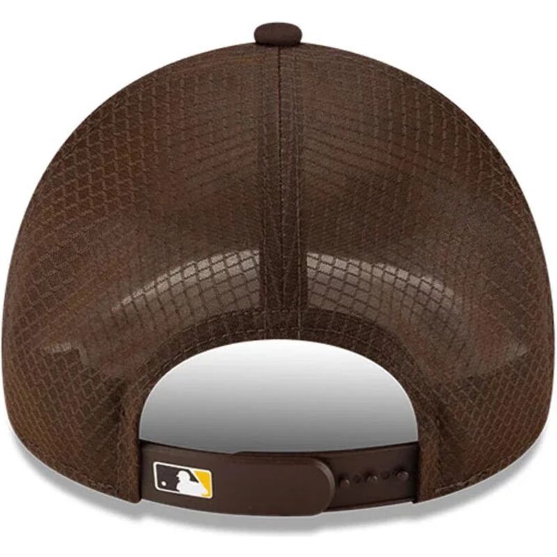 kepsar-bojd-brun-snapback-9forty-apex-batting-practice-fran-san-diego-padres-mlb-av-new-era