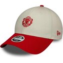 kepsar-bojd-beige-justerbart-band-9forty-contrast-fran-manchester-united-football-club-premier-league-av-new-era