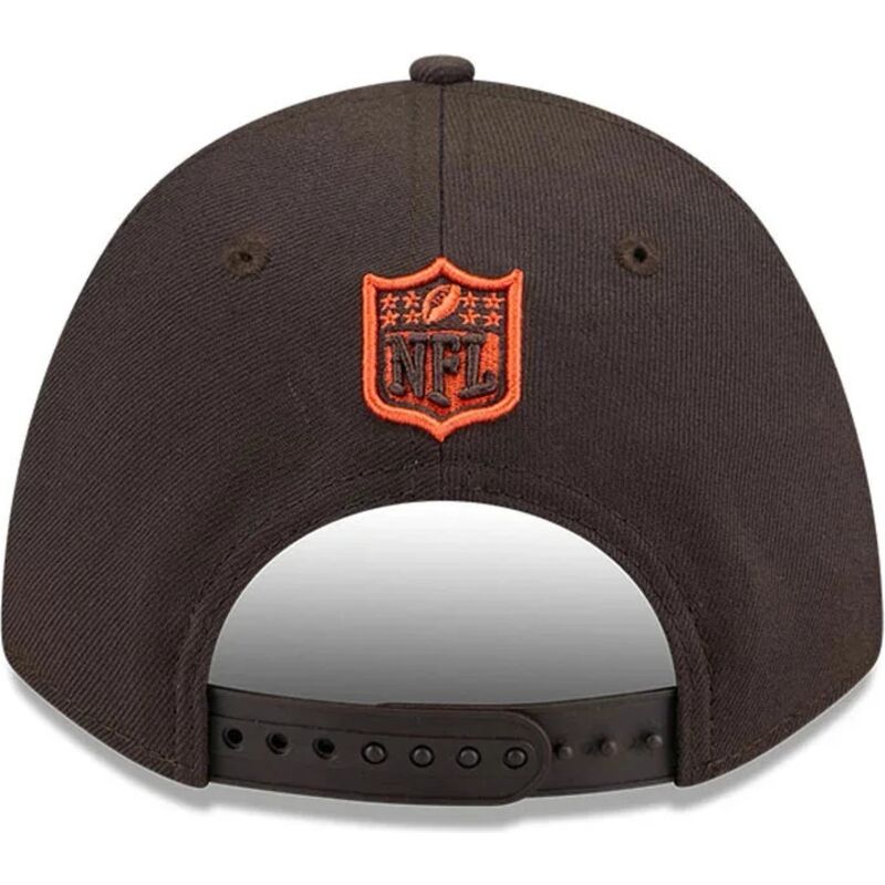 kepsar-bojd-brun-snapback-9forty-m-crown-team-fran-cleveland-browns-nfl-av-new-era