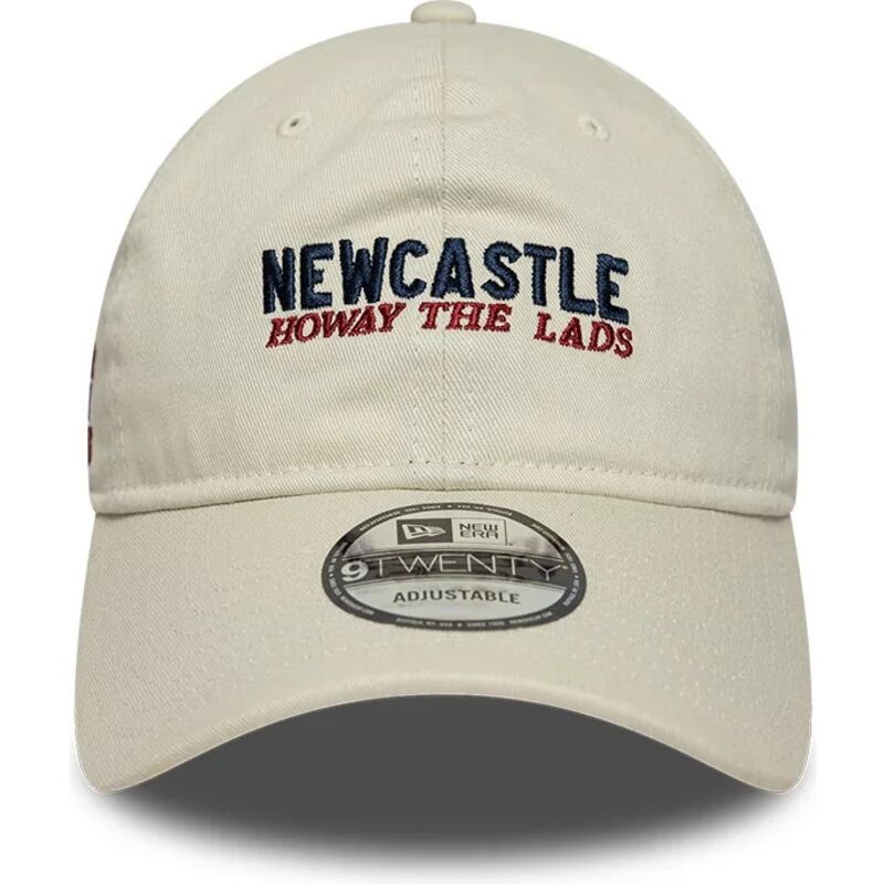 kepsar-bojd-beige-justerbart-band-9twenty-wordmark-howay-the-lads-fran-newcastle-united-football-club-premier-league-av-new-era