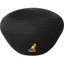 svart-basker-med-guldlogotyp-tropic-504-ventair-black-gold-fran-kangol