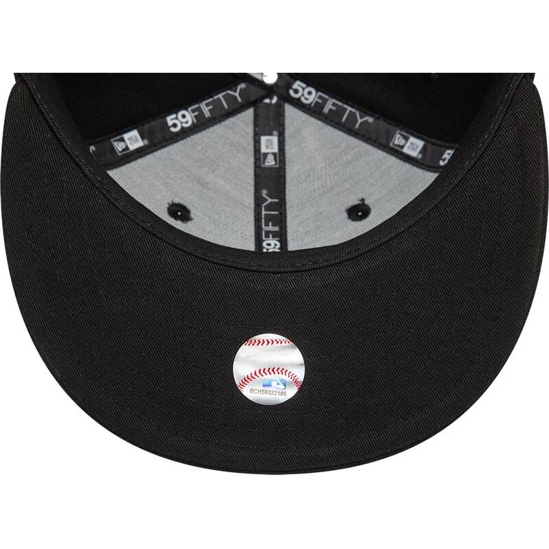 svart-platt-keps-med-svart-logo-59fifty-league-essential-fran-los-angeles-dodgers-mlb-av-new-era