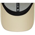 kepsar-bojd-beige-justerbart-band-9forty-core-fran-ducati-motor-motogp-av-new-era