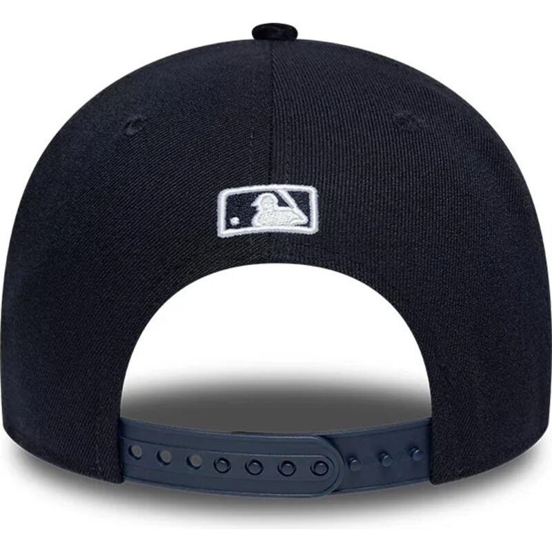 kepsar-bojd-marinbla-snapback-9forty-m-crown-cord-visor-fran-new-york-yankees-mlb-av-new-era kepsar-bojd-marinbla-snapback-9forty-m-crown-cord-visor-fran-new-york-yankees-mlb-av-new-era