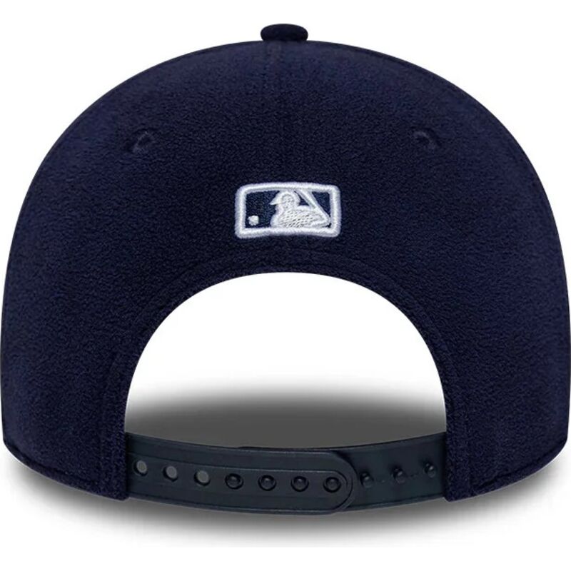 kepsar-bojd-marinbla-snapback-9forty-m-crown-fleece-fran-new-york-yankees-mlb-av-new-era