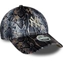 kepsar-bojd-flerfargad-justerbart-band-9forty-snake-print-fran-new-york-yankees-mlb-av-new-era