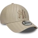 kepsar-bojd-beige-justerbart-band-9forty-pu-weave-fran-new-york-yankees-mlb-av-new-era