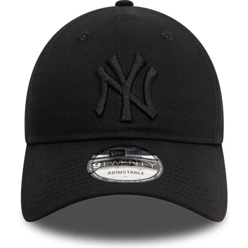 svart-bojd-justerbar-keps-med-svart-logotyp-9twenty-league-essential-fran-new-york-yankees-mlb-av-new-era