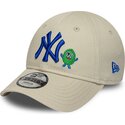 kepsar-bojd-beige-justerbart-band-9forty-monster-icon-fran-new-york-yankees-mlb-av-new-era