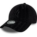 kepsar-bojd-svart-justerbart-band-9forty-velour-fran-new-york-yankees-mlb-av-new-era