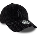 kepsar-bojd-svart-justerbart-band-9forty-velour-fran-new-york-yankees-mlb-av-new-era