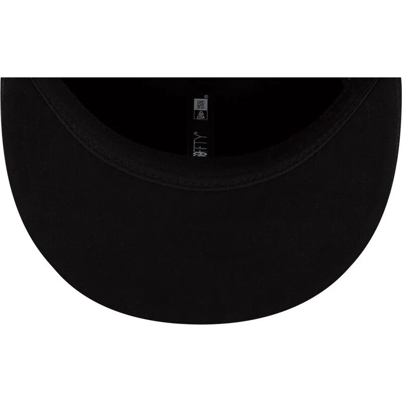 svart-platt-keps-med-svart-fc-barcelona-laliga-logotyp-59fifty-mes-que-un-club-fran-new-era svart-platt-keps-med-svart-fc-barcelona-laliga-logotyp-59fifty-mes-que-un-club-fran-new-era