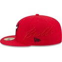 kepsar-platt-rod-justerad-59fifty-side-script-fran-chicago-bulls-nba-av-new-era