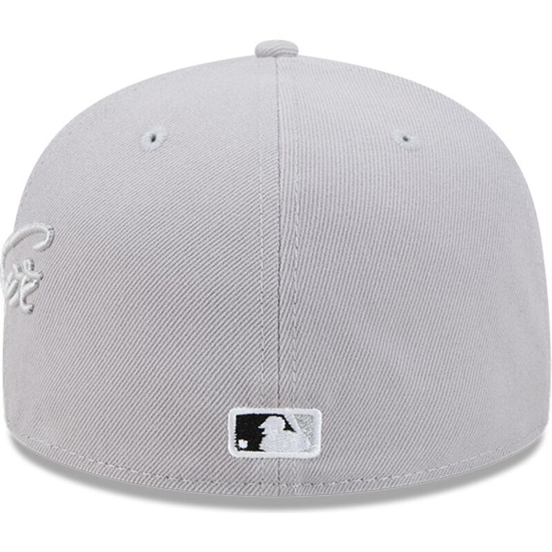 kepsar-platt-gra-justerad-59fifty-side-script-fran-chicago-white-sox-mlb-av-new-era
