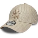 kepsar-bojd-beige-justerbart-band-9forty-pu-weave-fran-new-york-yankees-mlb-av-new-era