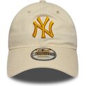 kepsar-bojd-beige-justerbart-band-dorado-9twenty-league-essential-fran-new-york-yankees-mlb-av-new-era