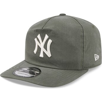 Kepsar böjd grön snapback 19TWENTY Precurved från New York Yankees MLB av New Era