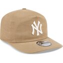 kepsar-bojd-beige-snapback-19twenty-precurved-fran-new-york-yankees-mlb-av-new-era