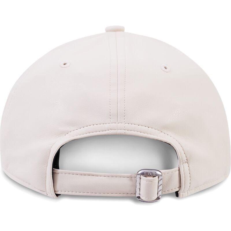 kepsar-bojd-beige-justerbart-band-clamp-arrows-pu-leather-av-l-ab-c-o-off-white
