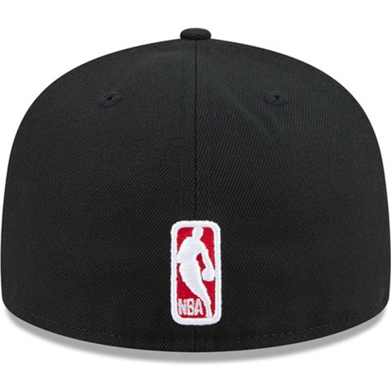 kepsar-platt-svart-justerad-59fifty-rhinestone-badge-fran-chicago-bulls-nba-av-new-era