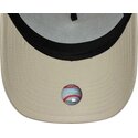 kepsar-bojd-beige-snapback-a-frame-league-essential-fran-new-york-yankees-mlb-av-new-era