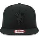 manchester-united-football-club-new-era-9fifty-black-on-black-svart-snapback-flat-keps